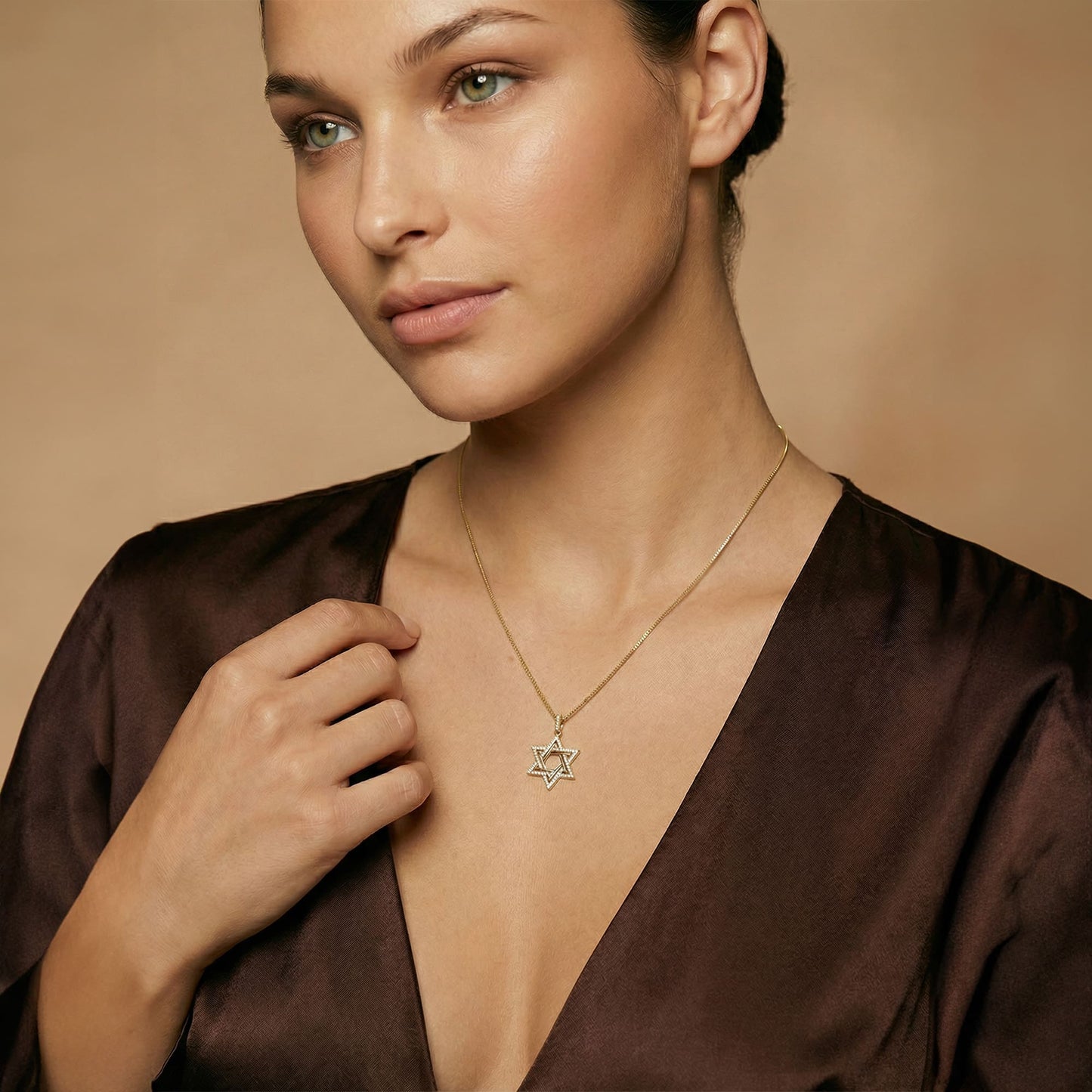 18K Yellow Gold Diamond Star Pendant Necklace
